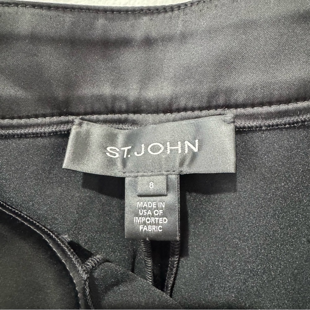 St. John Size 8 Liquid Satin Side Zip Cropped Pants - Picture 9 of 10